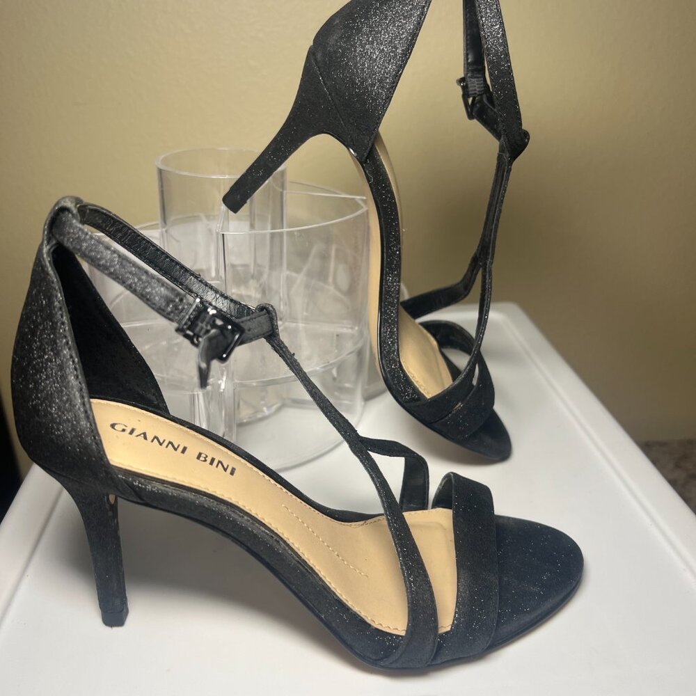 Gianni Bini Bridal Collection Shaylinn Glitter T-Strap Sandals Black 5.5M